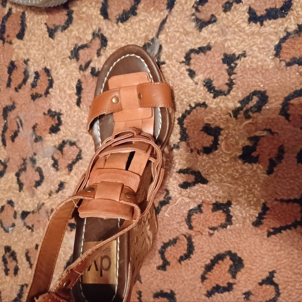 Shoes - Picture 4 of 16